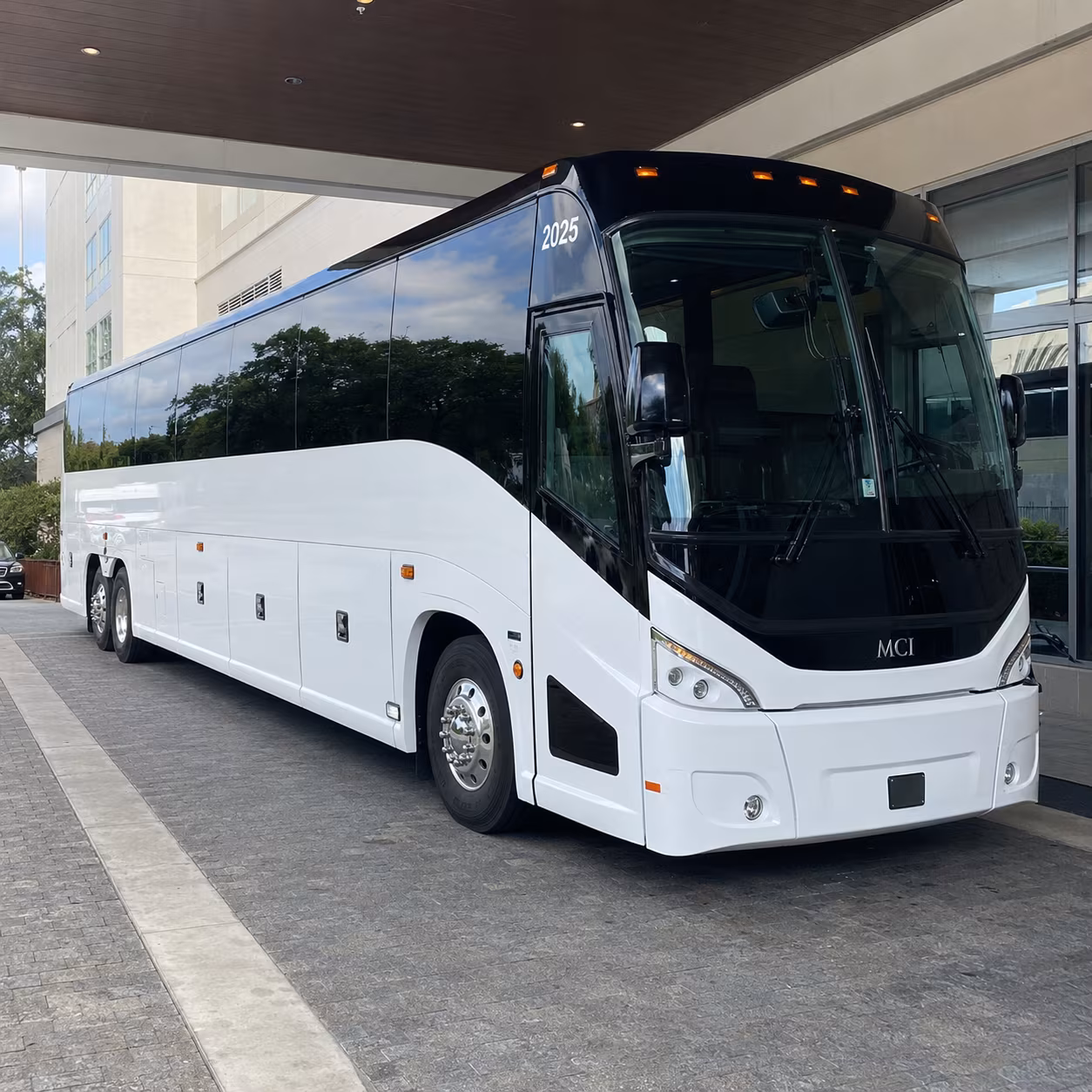 akron 54 passenger charter bus