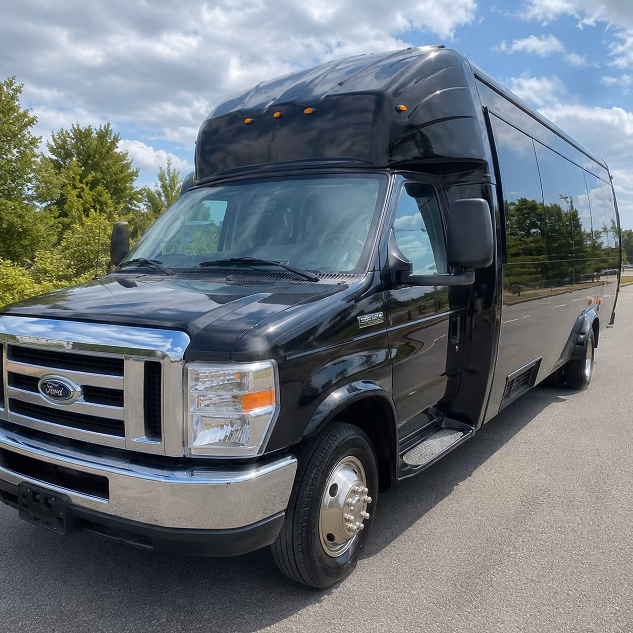akron quinceanera sweet 16 party bus rental