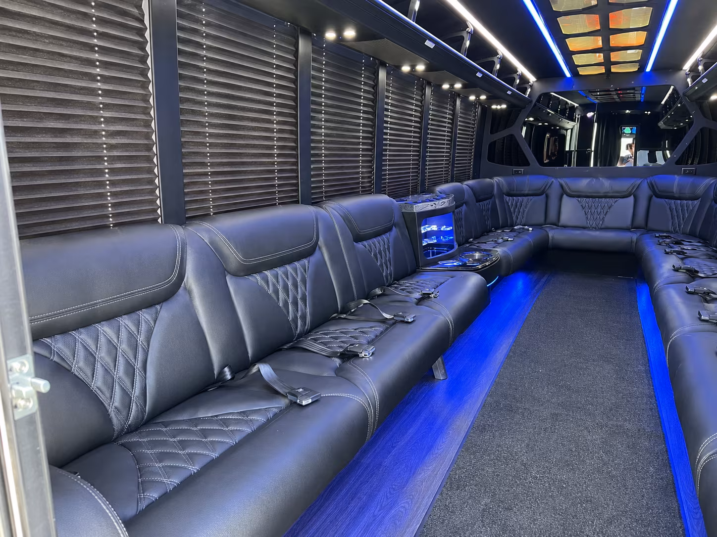 sweet 16 and quinceanera party buses in akron ohio